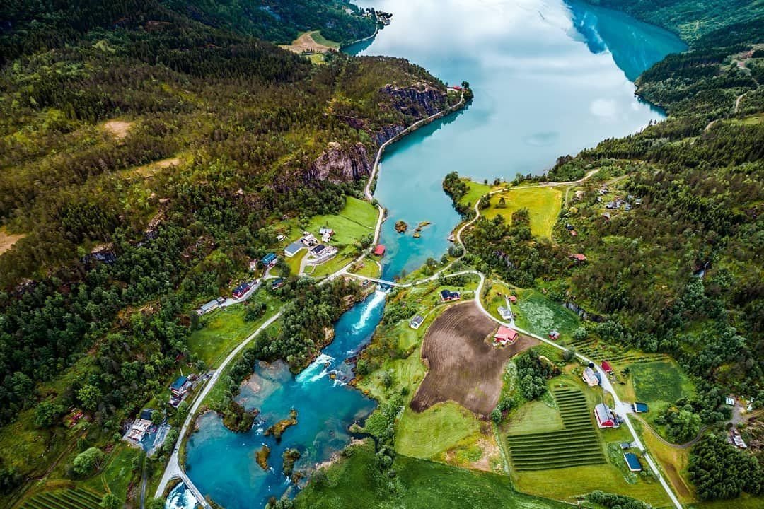 Loen, Stryn
